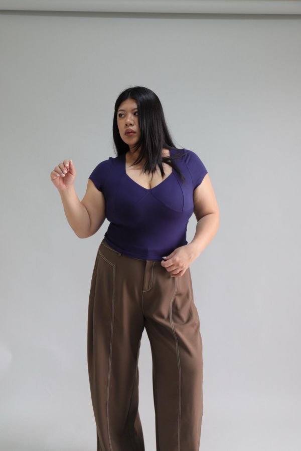 好身材V領收腰上衣 