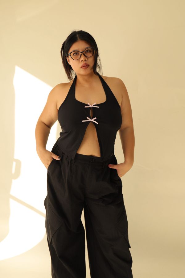 俏皮蝴蝶結掛脖背心 