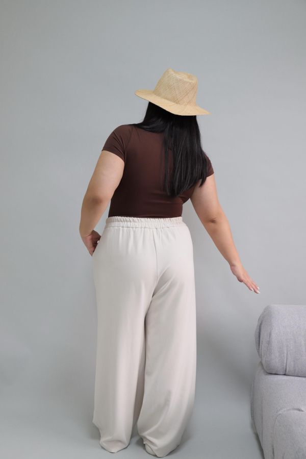 【EASE】夏天必備空氣感簡約寬褲-杏 