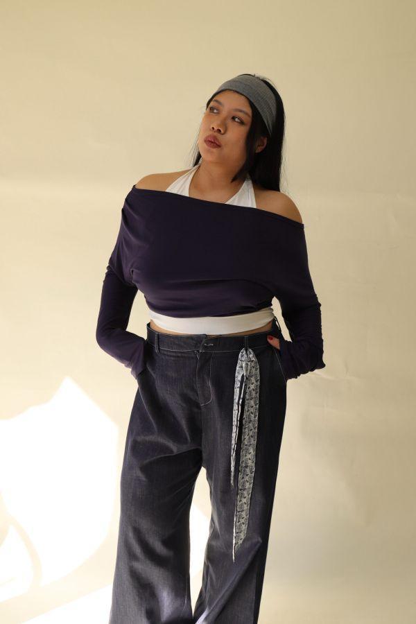 【門市試穿品】假兩件掛脖舒適上衣 