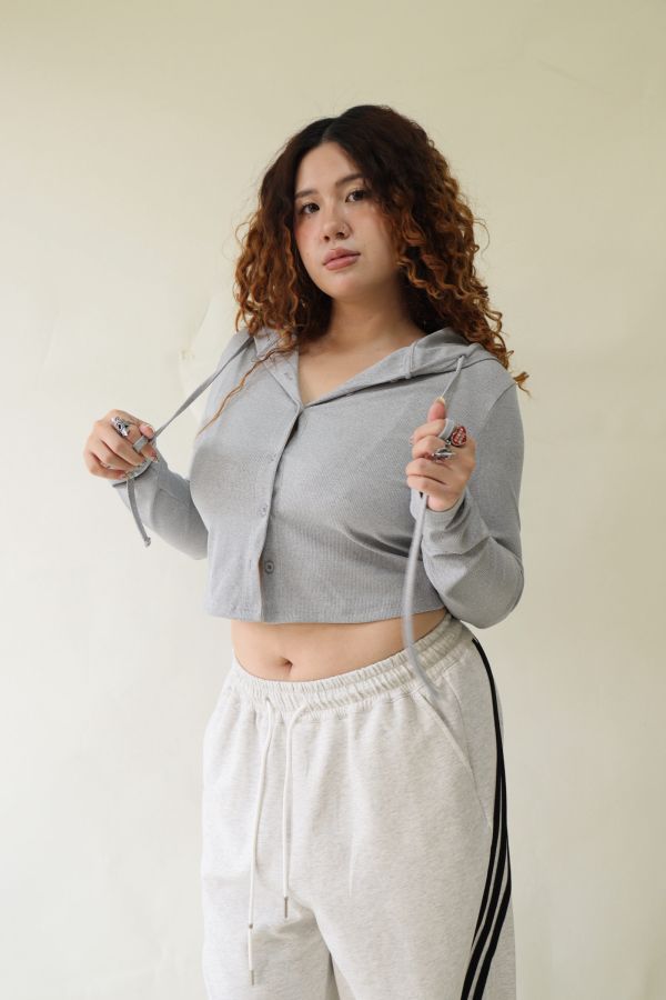 連帽全排釦短版上衣 