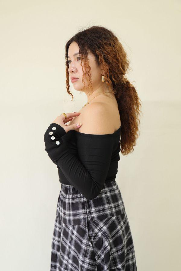 【門市試穿品】假排釦辣妹平口上衣 