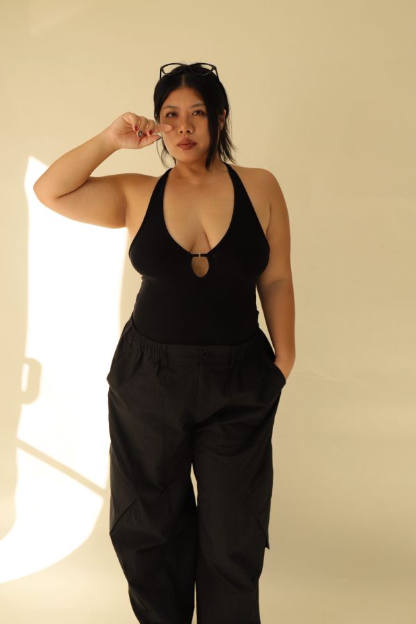 大鏤空掛脖彈力背心(黑) 