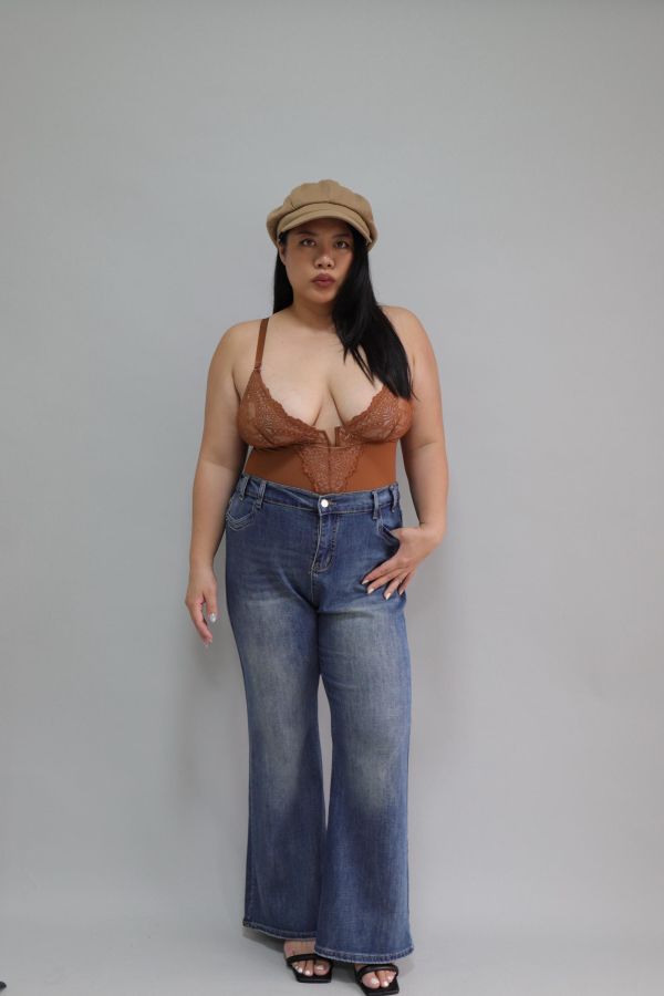 【EASE】蘋果型也可以穿的微喇叭牛仔褲 