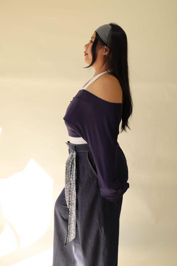 【門市試穿品】假兩件掛脖舒適上衣 