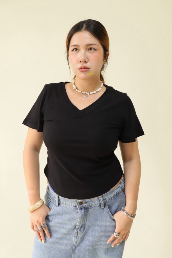 【EASE】肉肉女孩要買版型神T-黑 