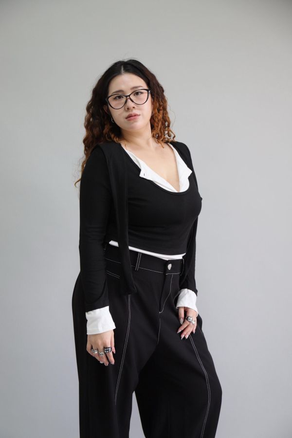 拼接撞色假兩件上衣-黑 