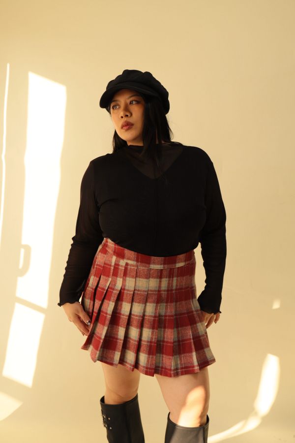 【EASE】半高領網紗透膚上衣-黑 