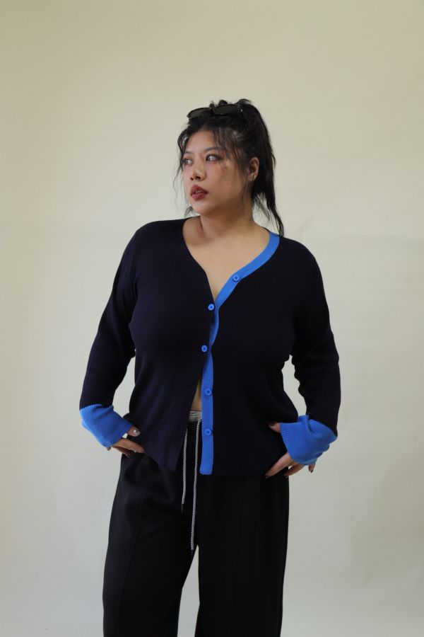 【EASE】撞色V領針織外套 