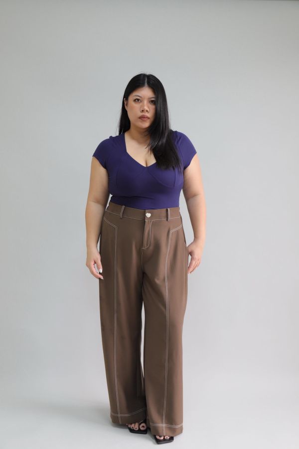 【EASE】肉肚友善長腿明線寬褲-咖 