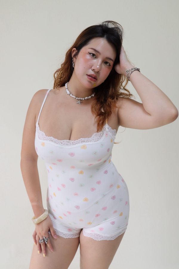 四角款-辣妹日常彈力好搭BODYSUIT(碎花、愛心) 