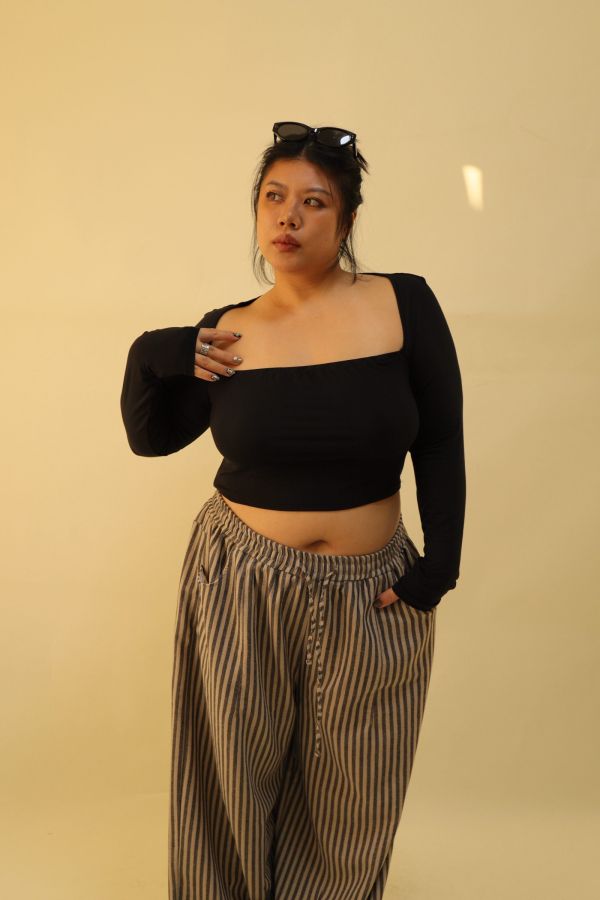 直角肩平口短版上衣(黑) 