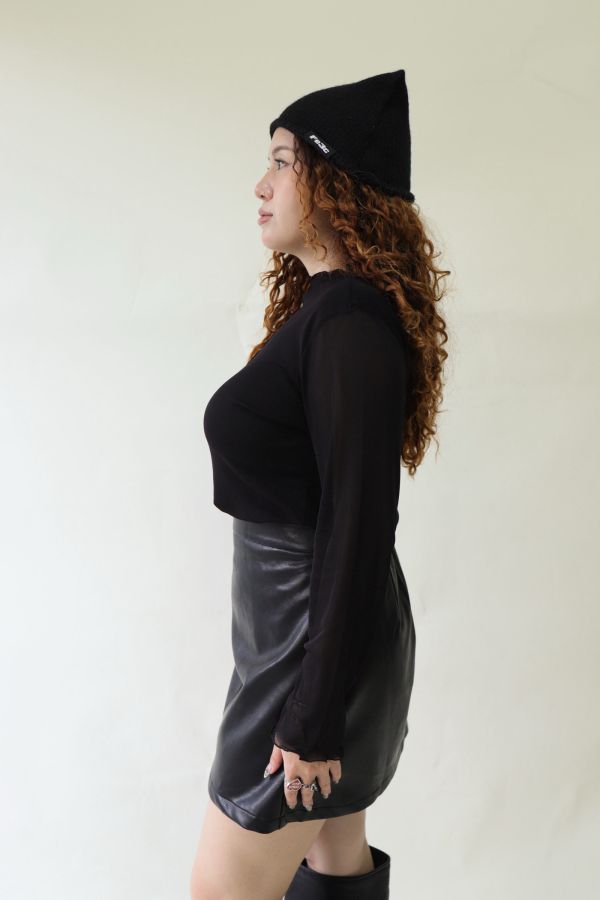 【EASE】半高領網紗透膚上衣-黑 