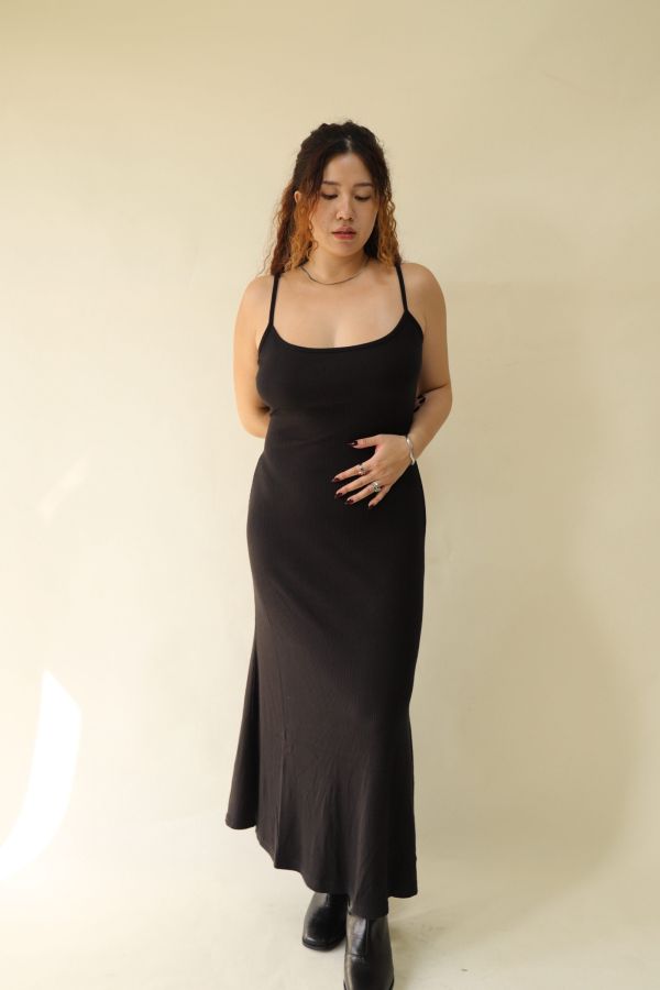 【 EASE 】仿羊絨細肩精緻洋裝(黑) 