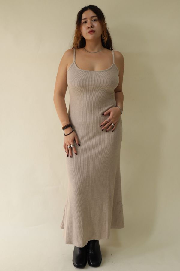 【 EASE 】仿羊絨細肩精緻洋裝(杏) 