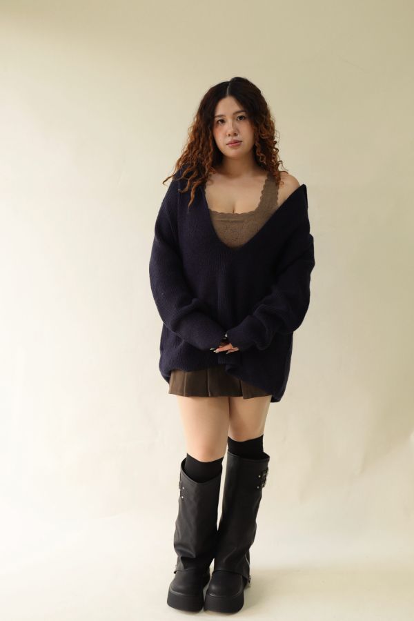 【EASE】穿搭不費力大V領疊穿寬鬆毛衣-藏藍 