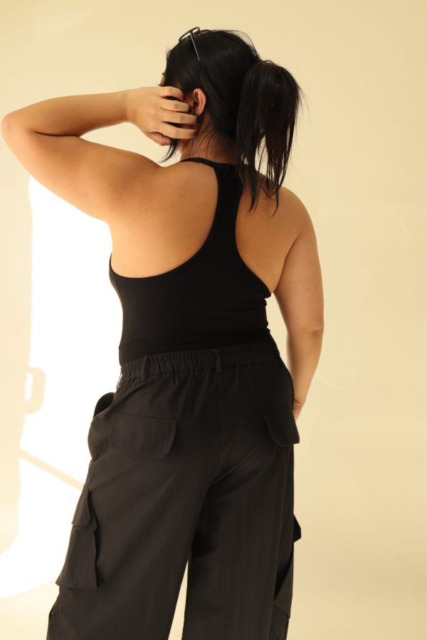 大鏤空掛脖彈力背心(黑) 