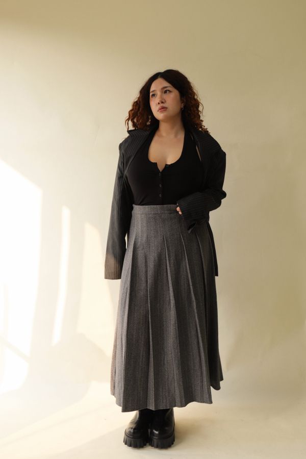 【EASE】高級感亞麻灰重工西裝百摺裙 
