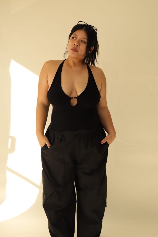 大鏤空掛脖彈力背心(黑) 