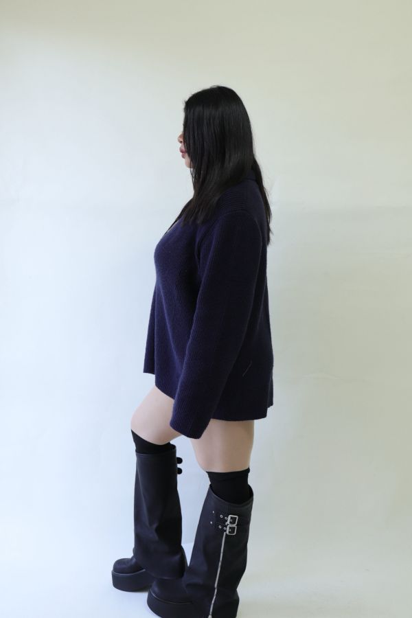 【EASE】穿搭不費力大V領疊穿寬鬆毛衣-藏藍 