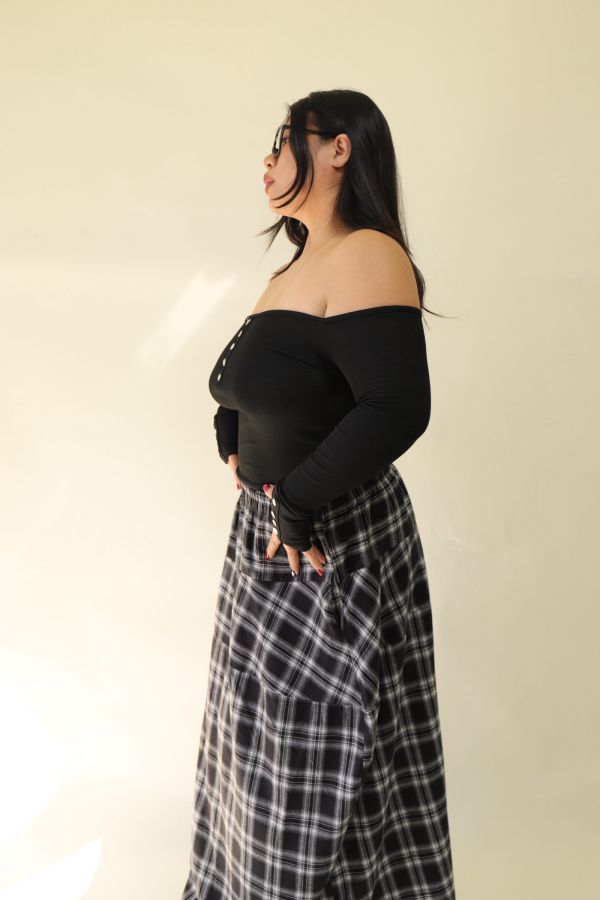 假排釦辣妹平口上衣 