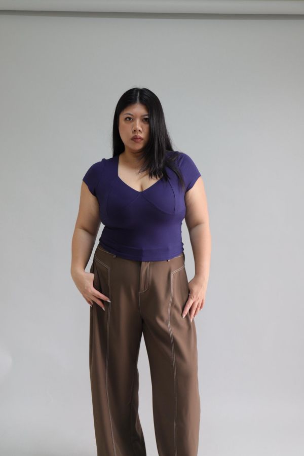 好身材V領收腰上衣 