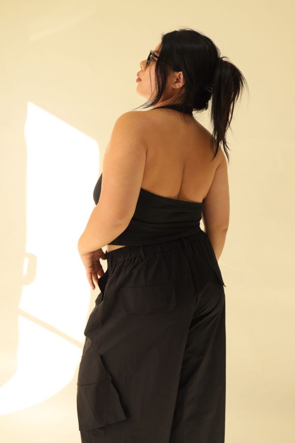 俏皮蝴蝶結掛脖背心 