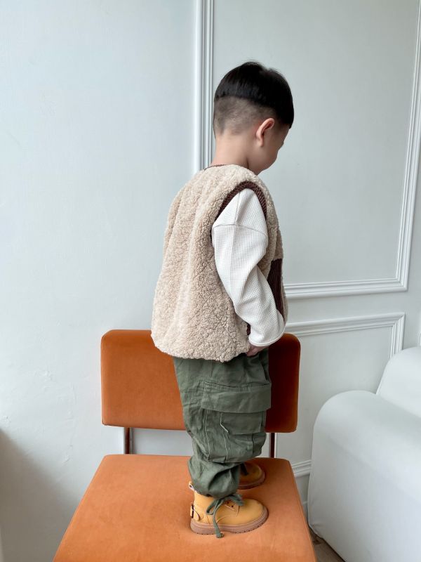 撞色毛絨保暖背心 