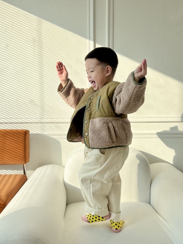 羊羔絨夾棉拼接外套 