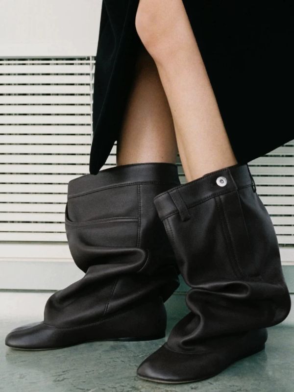 方頭平底堆堆靴（偏大一碼） 