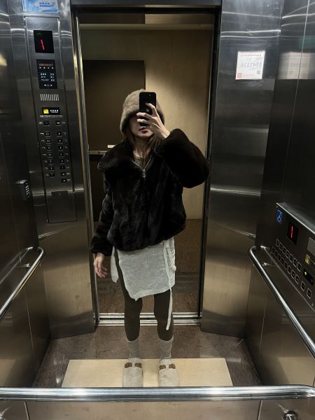 加厚高級皮草短外套（深咖） 