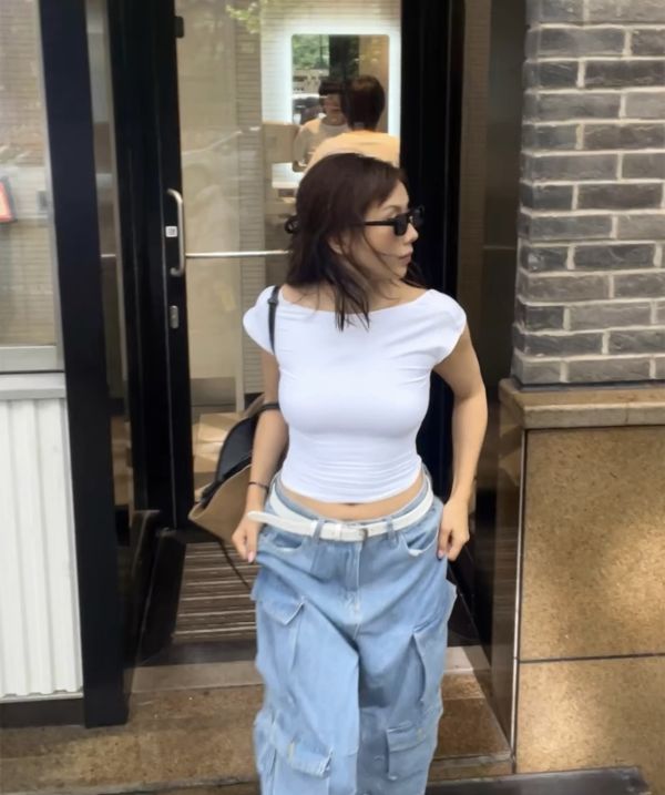 美式露背上衣 