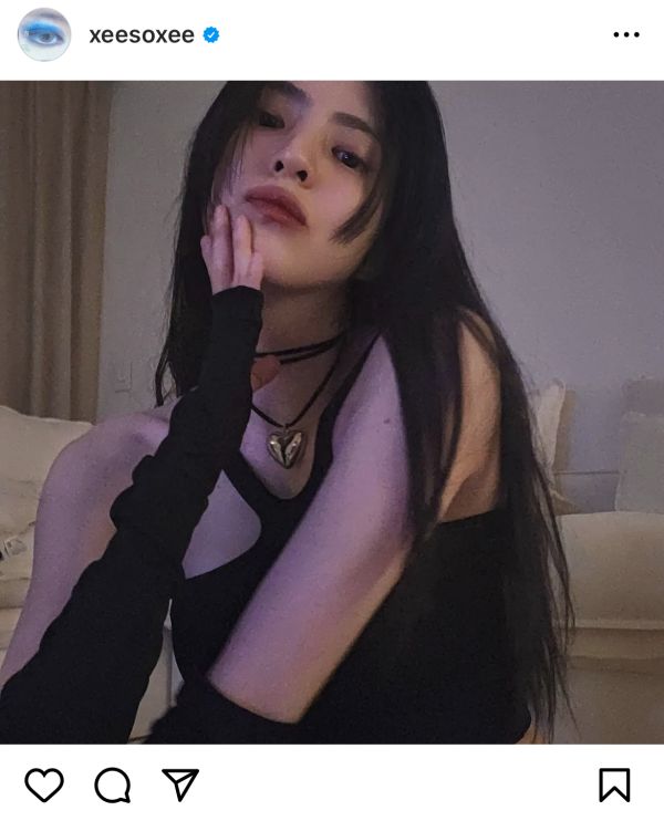 LOVE IS LOVE Choker 