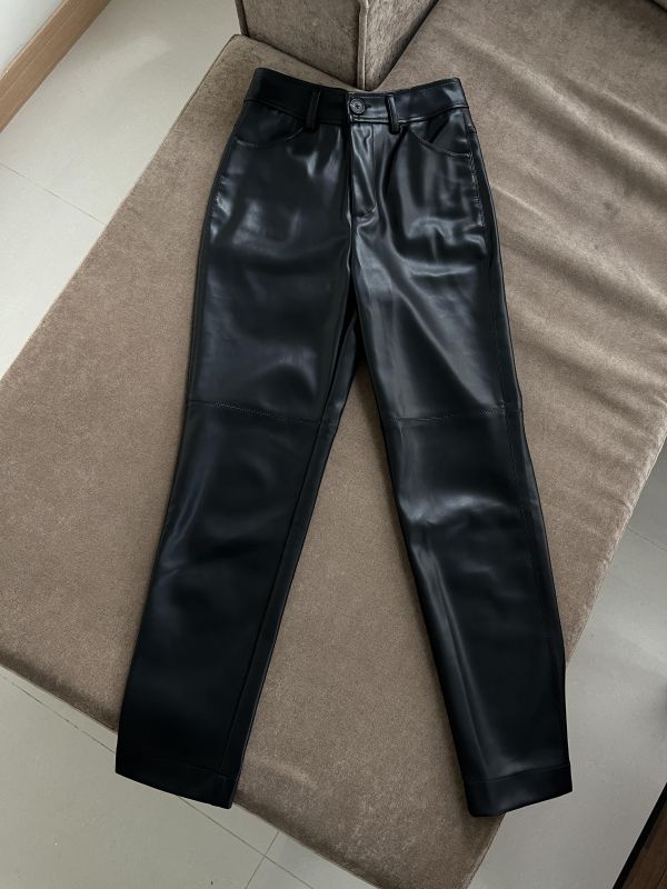 超好版型內絨皮褲 