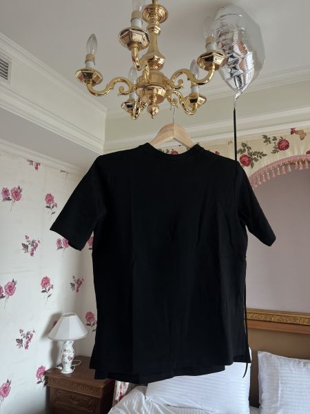Ｔ‘Shoulder Pad Top 簡約墊肩Ｔ
