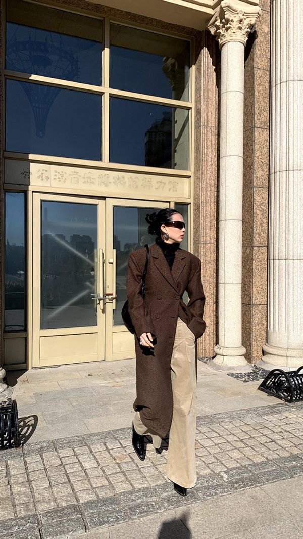 腰身設計毛呢大衣 磨毛毛呢墊肩大衣