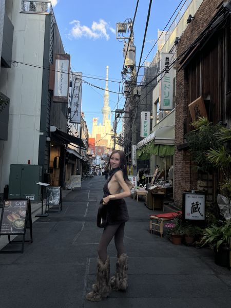 露背質感毛毛豹紋上衣 