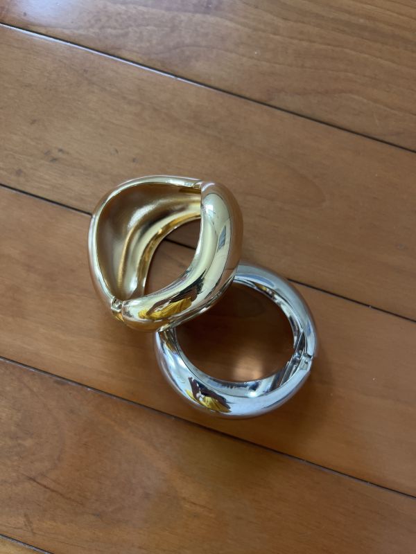 流線金屬質感手鐲 
