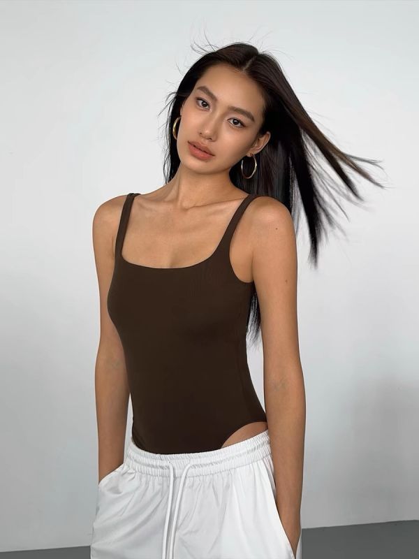 超裸感！舒服夏日連身衣 貂毛柔軟針織方領ＴＯＰ