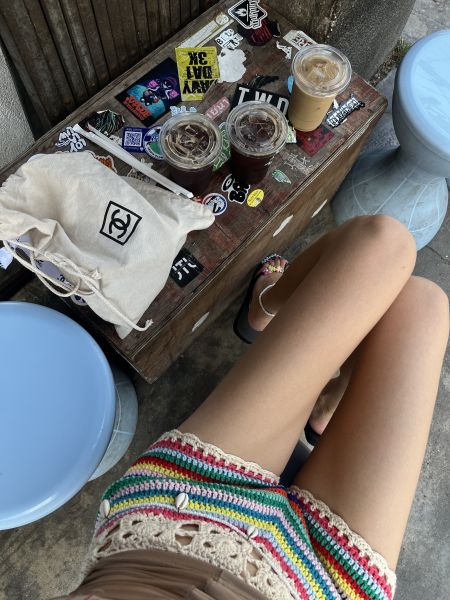 彩虹編織短褲 