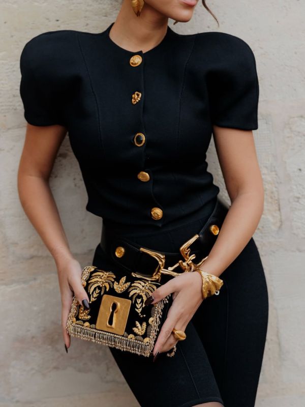 浮雕金屬釦時髦套裝 