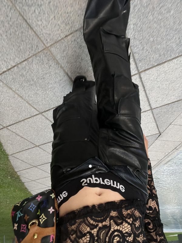 超挺多口袋皮革工裝褲 
