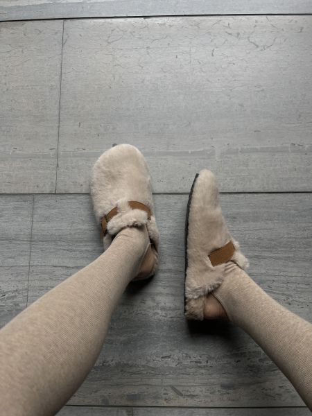 毛毛絨高級杏色慵懶拖 