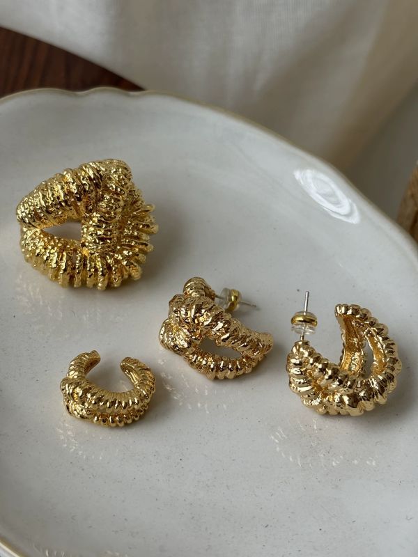 JULISSA clip-on earrings 