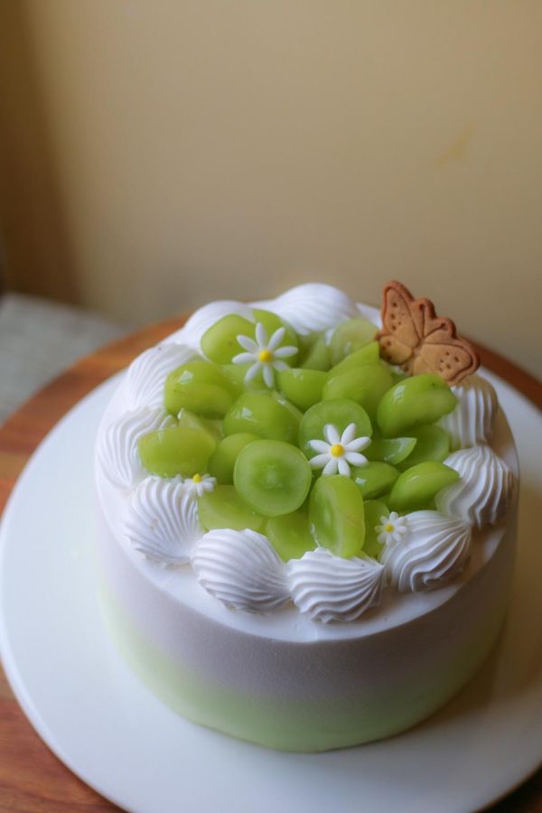 夢蝶葡萄六吋鮮奶油蛋糕 