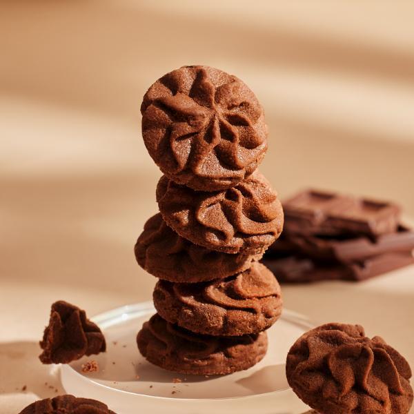 彌月禮盒－綻放輕奢（曲奇x1+粹蛋捲32入x1） 