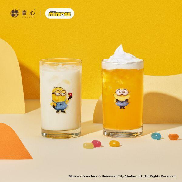 【限時免運】小小兵聯名 珍藏大禮包（粹蛋捲32入x2+小小兵曲奇x1+小小兵米香(各1)x2+小小兵玻璃杯(各1)x2+聯名地墊x1+小小兵提袋(小/隨機)x1+小小兵提袋(大/隨機)x1+小小兵貼紙x1） 