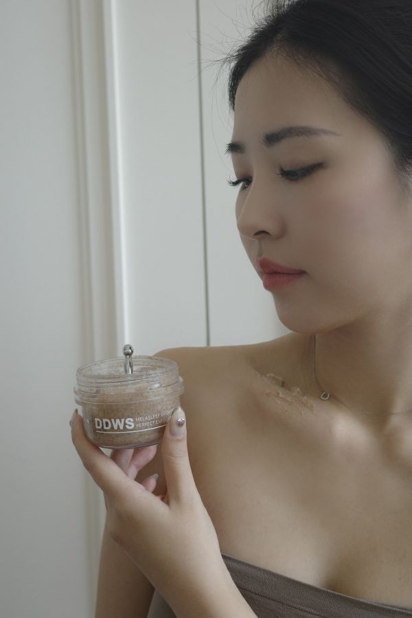 微晶椰棗核桃亮白去角質 微晶椰棗核桃亮白去角質