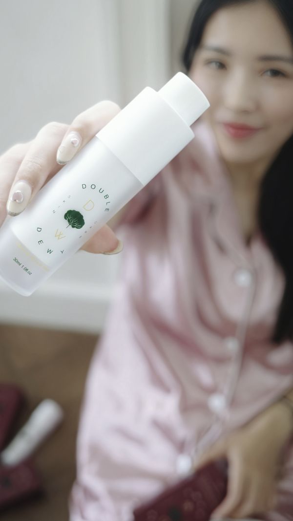 龍血淨白精華液 龍血淨白精華液