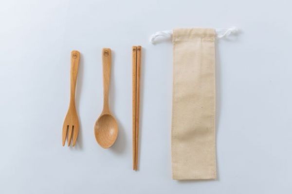 筷套組 筷子 湯匙 叉子 帆布袋 筷子,湯匙,環保筷套組,moment,早餐店,四食五,蔥抓捲餅,辣椒醬,衣服,t-shirt